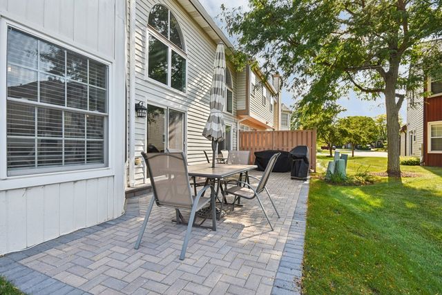 345 Ascot Lane, Streamwood, IL 60107