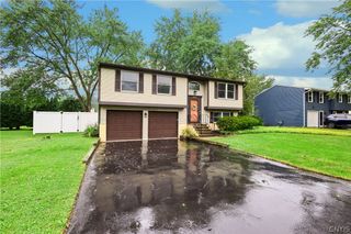 8422 Zenith Drive, Clay, NY 13027