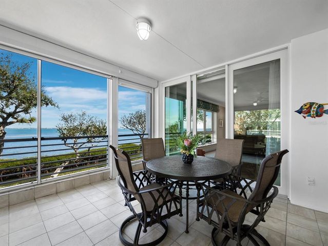 2410 HARBOURSIDE DRIVE 121, Longboat Key, FL 34228