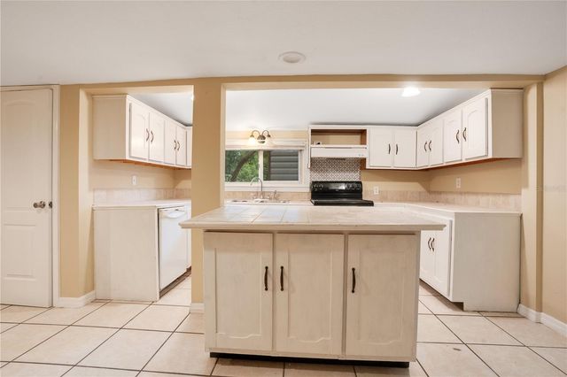 38341 PALM GROVE DRIVE, Zephyrhills, FL 33542