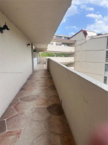 7021 Environ Boulevard 317, Lauderhill, FL 33319