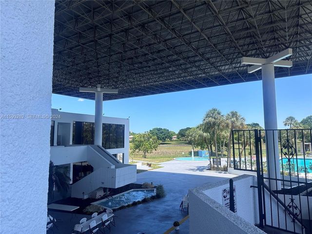 7021 Environ Boulevard 317, Lauderhill, FL 33319