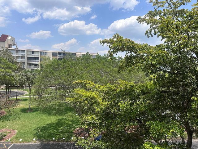 7021 Environ Boulevard 317, Lauderhill, FL 33319