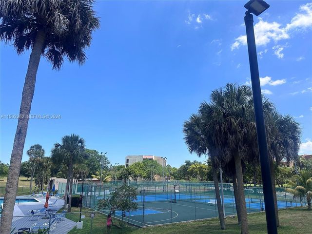 7021 Environ Boulevard 317, Lauderhill, FL 33319