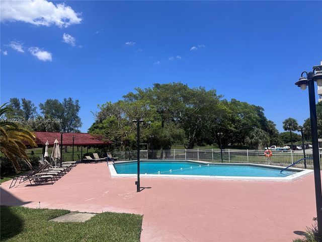 7021 Environ Boulevard 317, Lauderhill, FL 33319