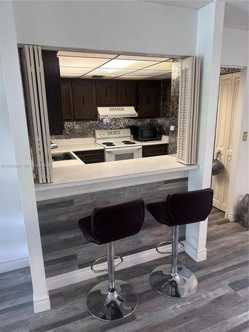 7021 Environ Boulevard 317, Lauderhill, FL 33319