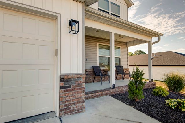 206 N Cheyenne Valley Road, Nixa, MO 65714