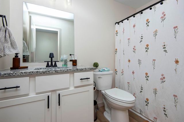 206 N Cheyenne Valley Road, Nixa, MO 65714