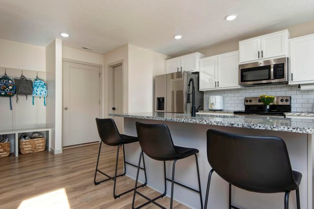 206 N Cheyenne Valley Road, Nixa, MO 65714