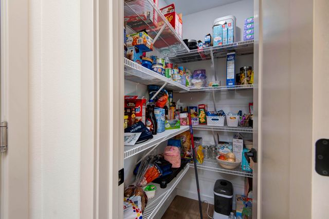 206 N Cheyenne Valley Road, Nixa, MO 65714