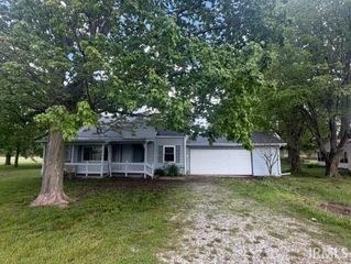 27979 North Street, North Liberty, IN 46554