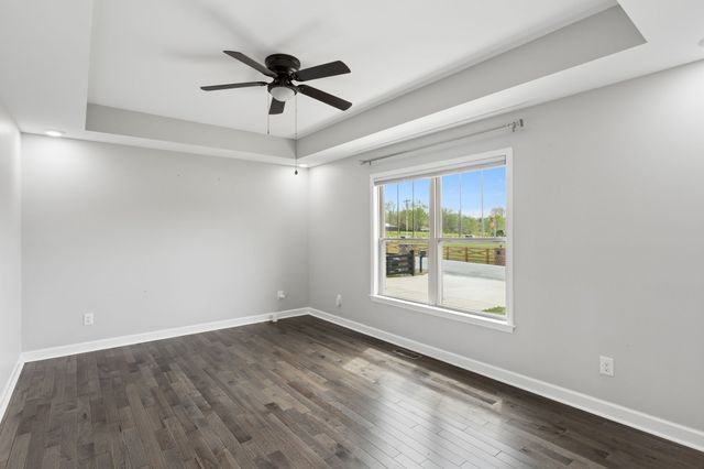 26 Bunting Ln, Summertown, TN 38483