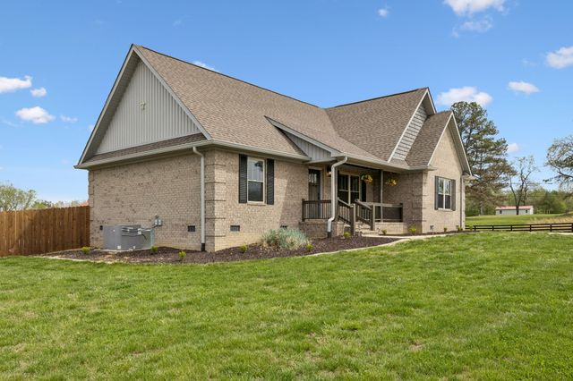 26 Bunting Ln, Summertown, TN 38483