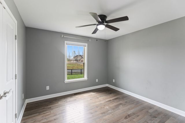 26 Bunting Ln, Summertown, TN 38483