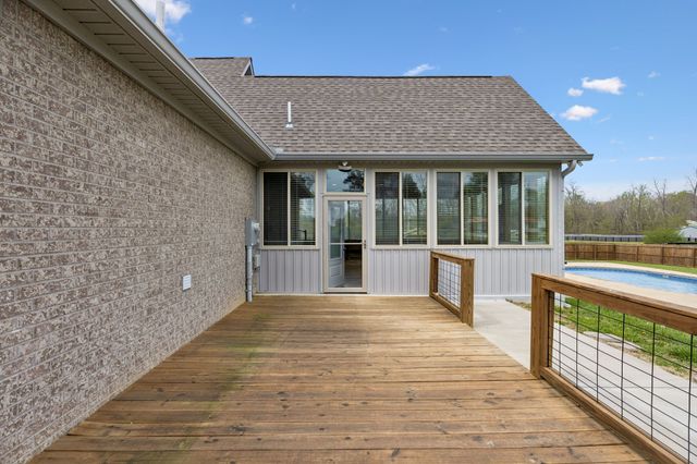 26 Bunting Ln, Summertown, TN 38483
