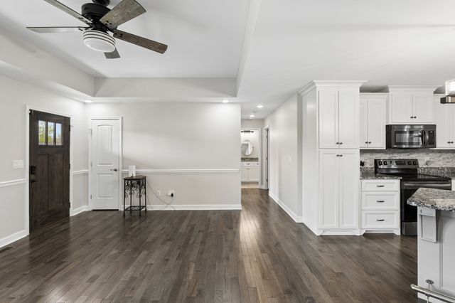 26 Bunting Ln, Summertown, TN 38483