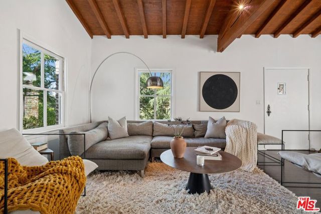 8420 La Tuna Canyon Road, Sun Valley, CA 91352