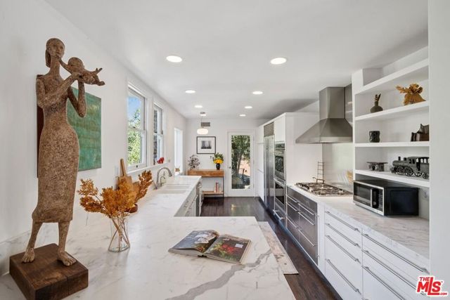 8420 La Tuna Canyon Road, Sun Valley, CA 91352