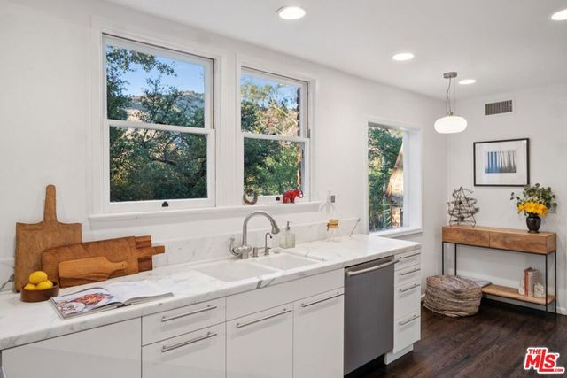 8420 La Tuna Canyon Road, Sun Valley, CA 91352