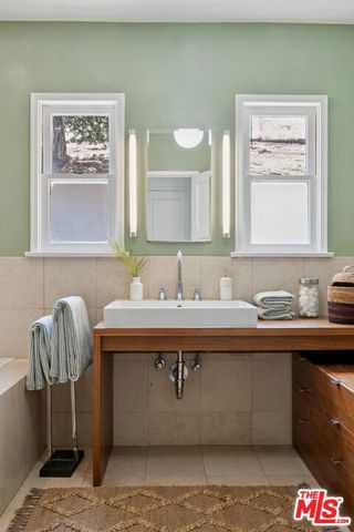 8420 La Tuna Canyon Road, Sun Valley, CA 91352