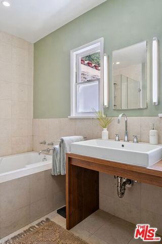 8420 La Tuna Canyon Road, Sun Valley, CA 91352