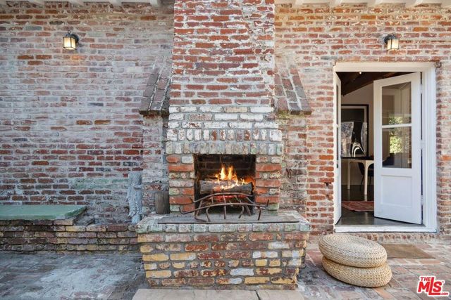 8420 La Tuna Canyon Road, Sun Valley, CA 91352