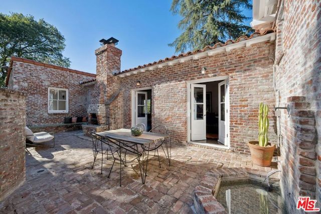 8420 La Tuna Canyon Road, Sun Valley, CA 91352