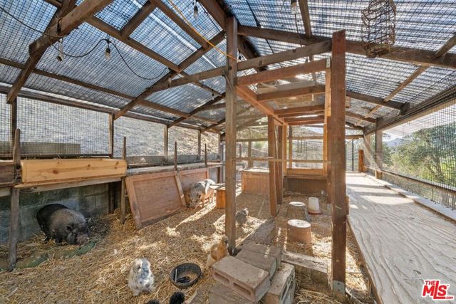 8420 La Tuna Canyon Road, Sun Valley, CA 91352