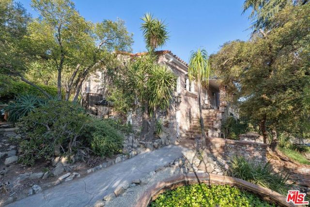 8420 La Tuna Canyon Road, Sun Valley, CA 91352