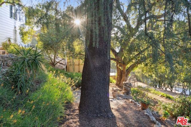 8420 La Tuna Canyon Road, Sun Valley, CA 91352