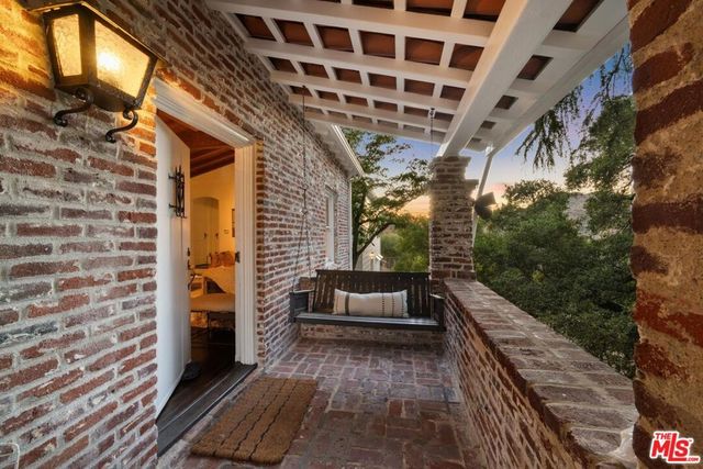 8420 La Tuna Canyon Road, Sun Valley, CA 91352