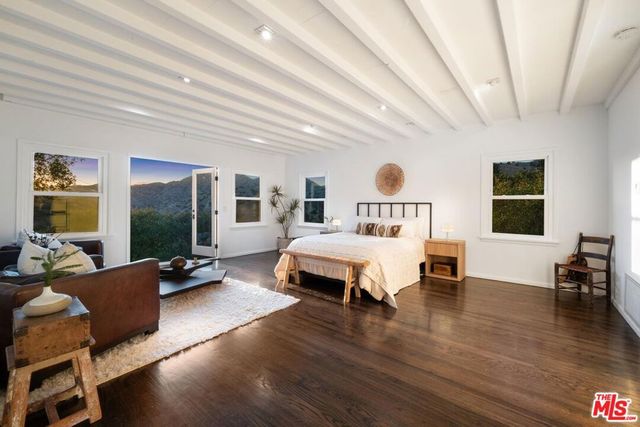 8420 La Tuna Canyon Road, Sun Valley, CA 91352