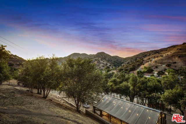 8420 La Tuna Canyon Road, Sun Valley, CA 91352