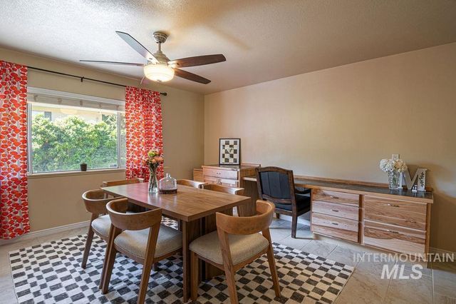 2138 Hillcrest Drive, Twin Falls, ID 83301