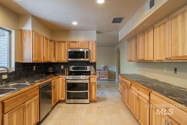 2138 Hillcrest Drive, Twin Falls, ID 83301