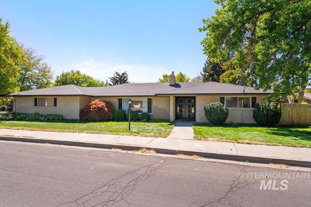 2138 Hillcrest Drive, Twin Falls, ID 83301