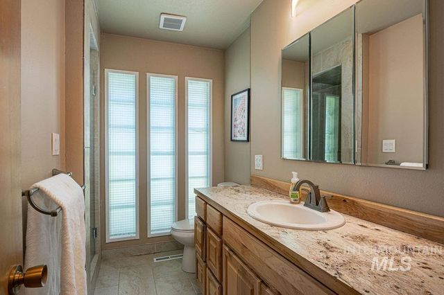 2138 Hillcrest Drive, Twin Falls, ID 83301