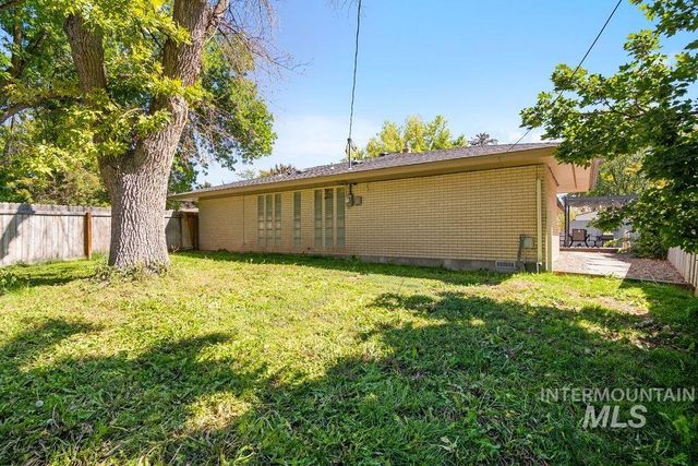 2138 Hillcrest Drive, Twin Falls, ID 83301