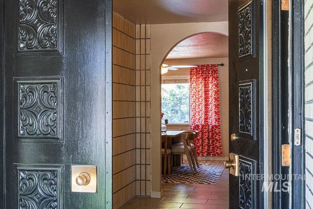 2138 Hillcrest Drive, Twin Falls, ID 83301