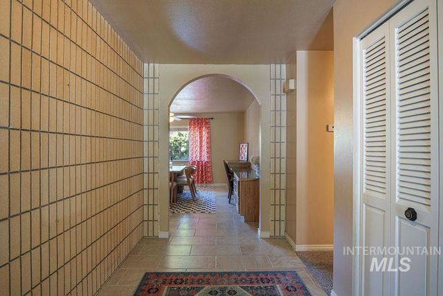 2138 Hillcrest Drive, Twin Falls, ID 83301