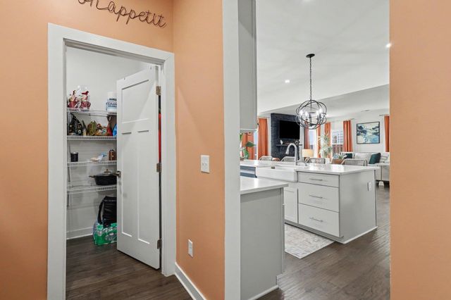 913 St Elmo's Court, Duncan, SC 29334