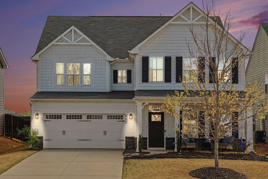 913 St Elmo's Court, Duncan, SC 29334