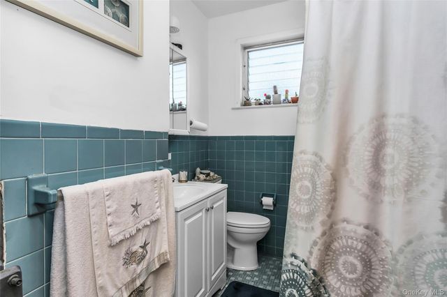150-35 11th Avenue, Whitestone, NY 11357