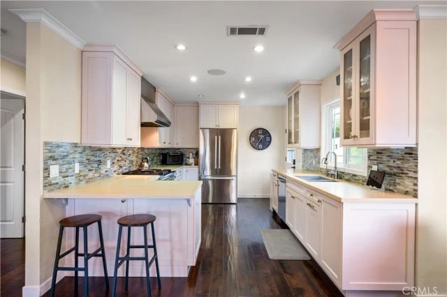 231 Avenue D, Redondo Beach, CA 90277
