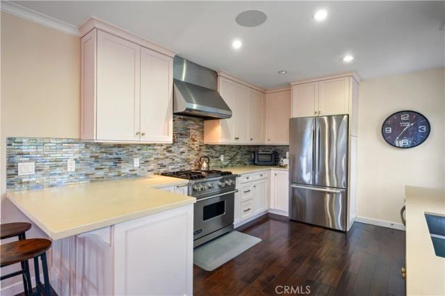 231 Avenue D, Redondo Beach, CA 90277