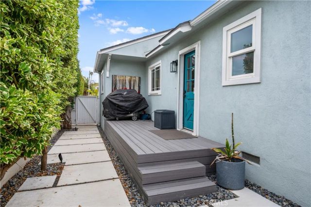 231 Avenue D, Redondo Beach, CA 90277