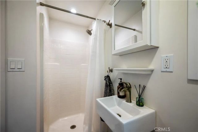 231 Avenue D, Redondo Beach, CA 90277