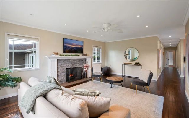 231 Avenue D, Redondo Beach, CA 90277