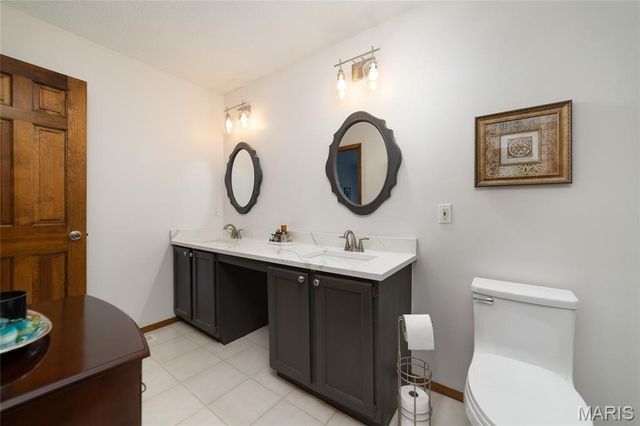 2095 Avignon Drive A, St Charles, MO 63303