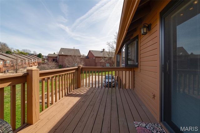 2095 Avignon Drive A, St Charles, MO 63303